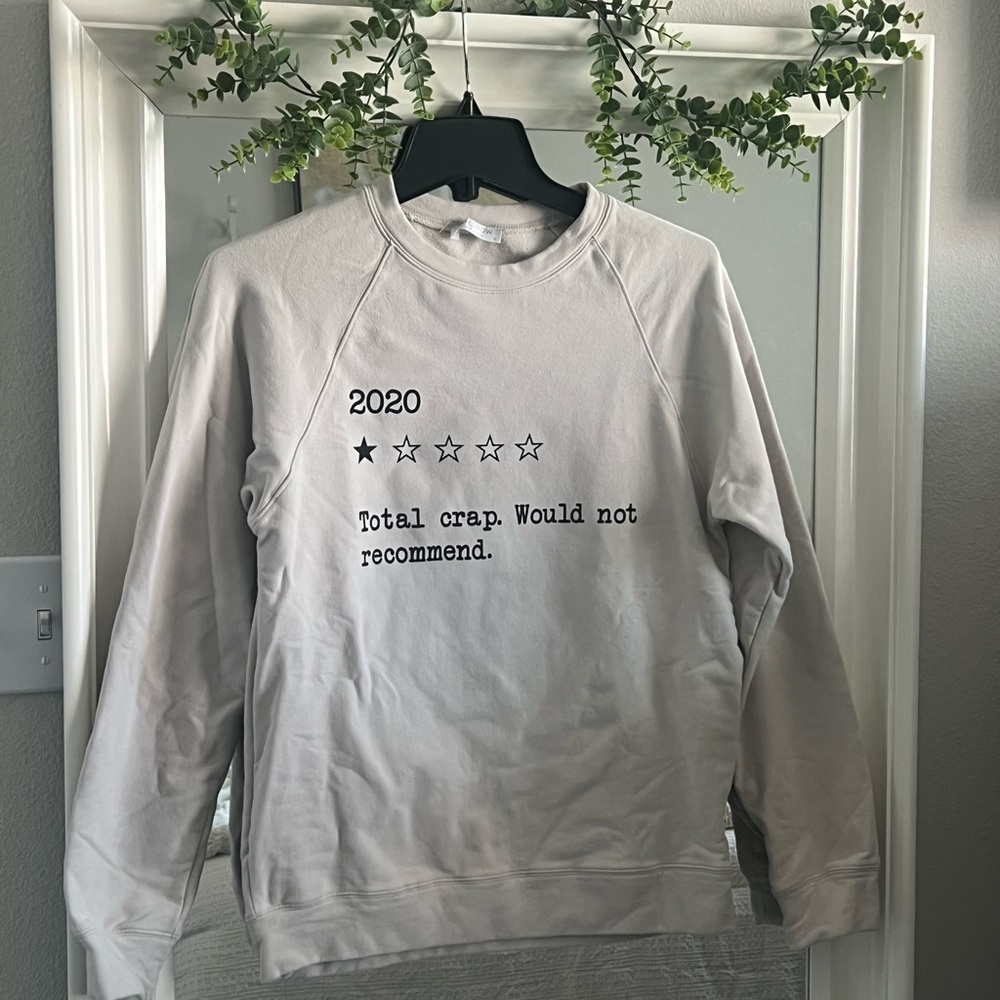 Casual White Graphic Sweatshirt